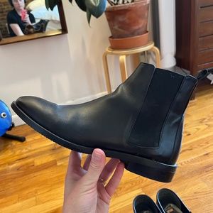 Everlane Leather Chelsea Boots (made in Italy) Size 9.5